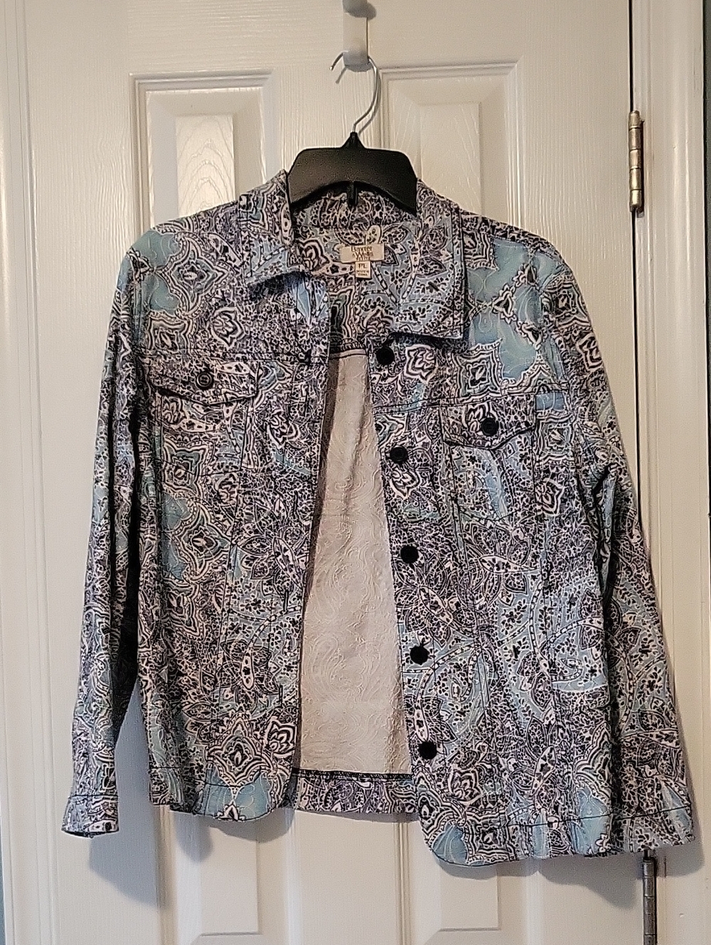 Women's Blue Paisley Button-Front Stretchy Jean Jacket